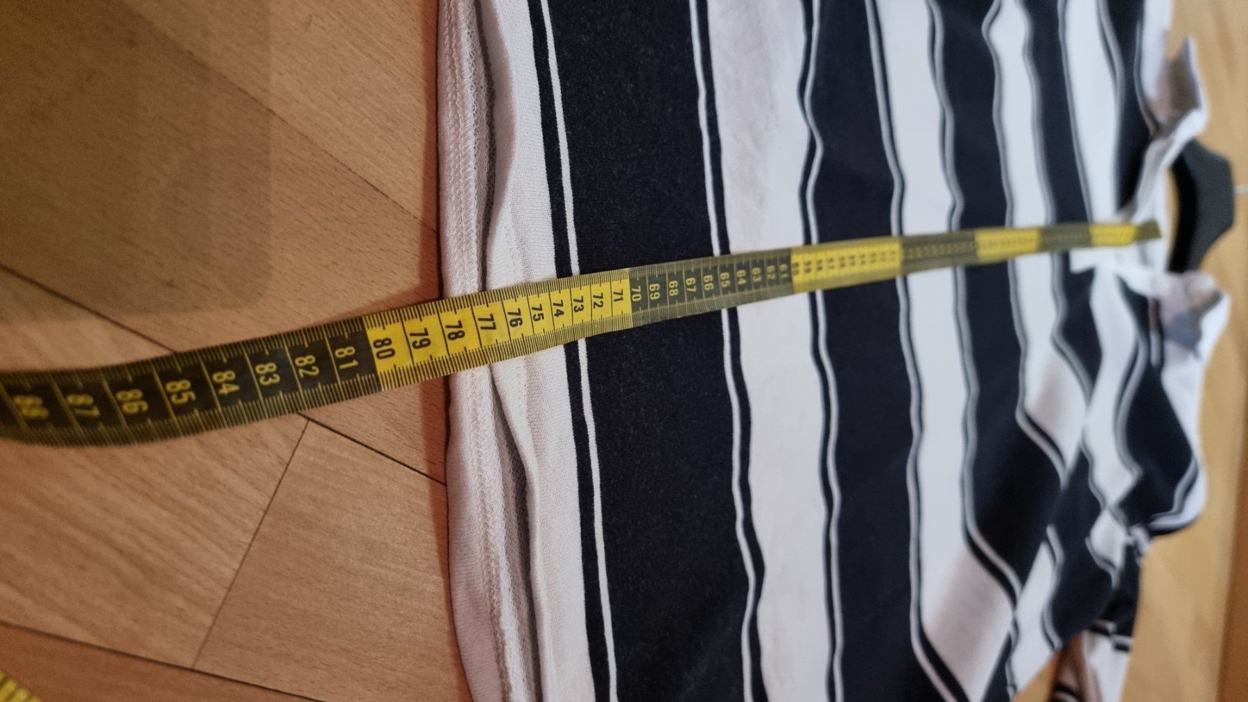 H&M Maglioni & Felpe: Longshirt gestreift Gr. L schwarz/weiss – Usato da Wald ZH venduto da CapLux 6