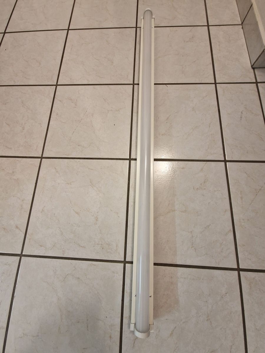 Lampadari & plafoniere: LEDVANCE LN UO 1200 LED Röhre neu!! – Nuovo (secondo la descrizione) da Bergdietikon venduto da fabioabarth 4
