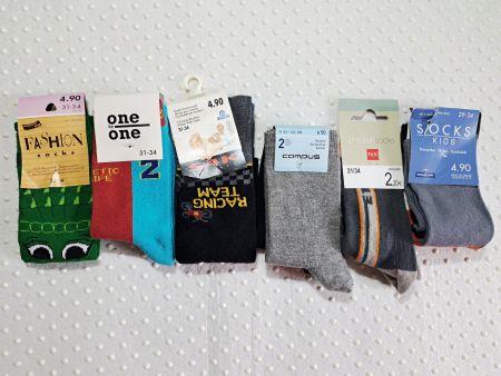 NEU! 17 Paar Socken für Jungen bunter Mix Grösse 29-34