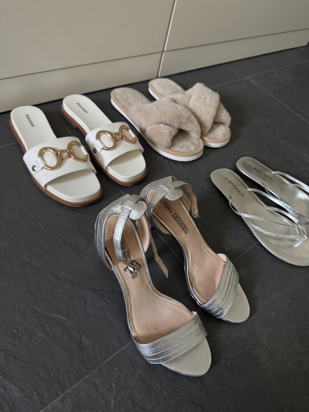 Scarpe da donna: 4 Paar Damenschuhen Gr. 37/38 – Usato da Bonstetten venduto da VCLS 1