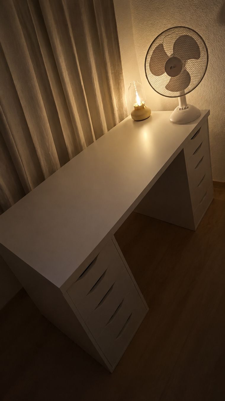 Scrivanie: Bureau Ikea – Nuovo (secondo la descrizione) da Rossemaison venduto da SZ_1291