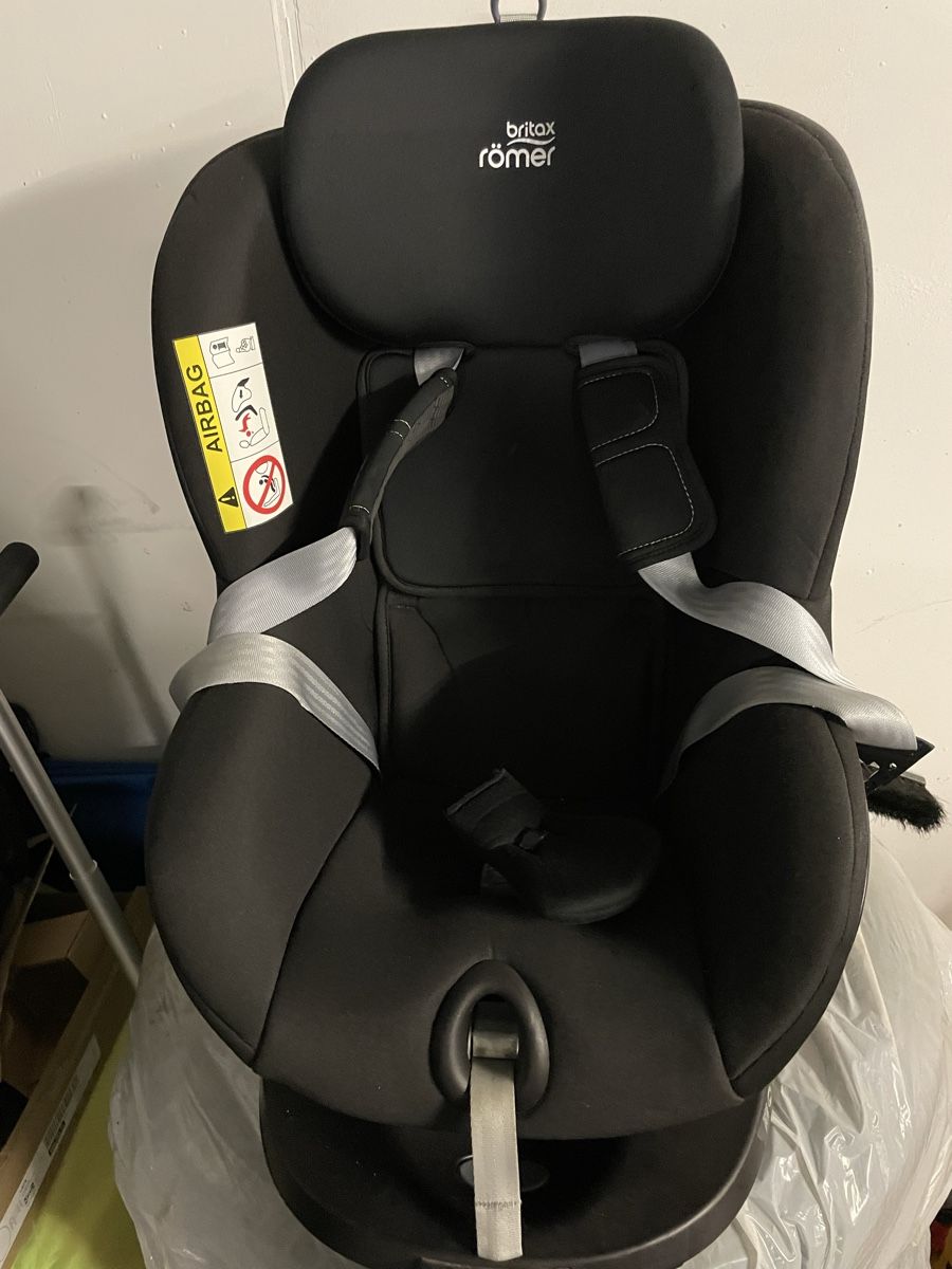 Britax Römer Auto-Kindersitze: Britax Römer DUALFIX² R – Gebraucht aus Oberuzwil von samay.s 2
