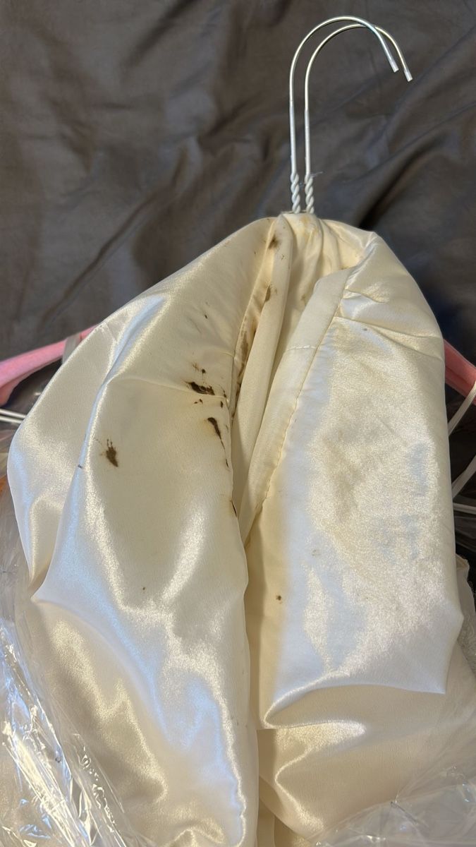 Vestiti: Elegantes Hochzeitskleid mit Schleppe – Usato da Solothurn venduto da Tarraco-SO 6