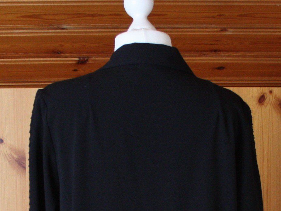 Giacche: Jacke Blazer DORIS STREICH schwarz Gr. 46 – Usato da Flüelen venduto da Diversicum-Curvy 6