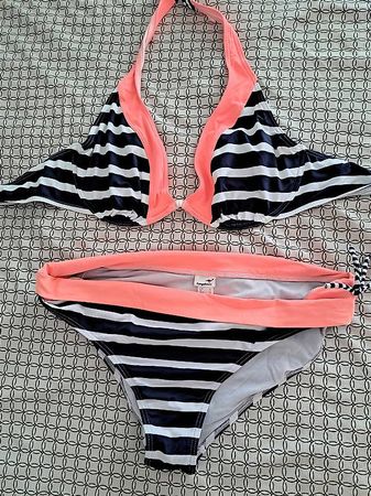 Bikini  + Tankini