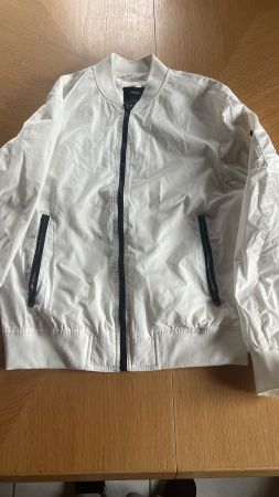 Bershka Jacke Weiss, Grösse M, NEU