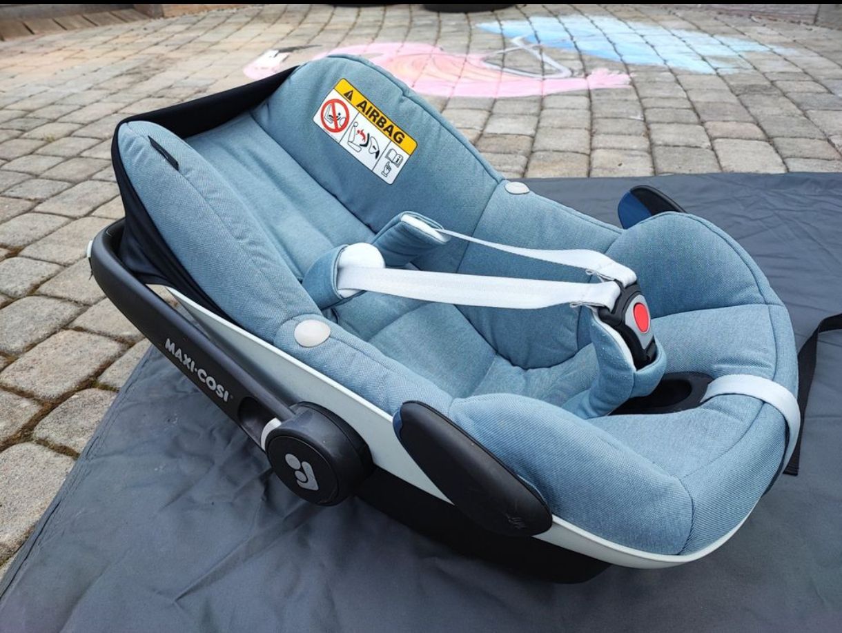 Maxi-Cosi Seggiolini per auto: MAXI COSI Pebble Pro i-Size Babyschale – Usato da Eich venduto da Exige_S 2