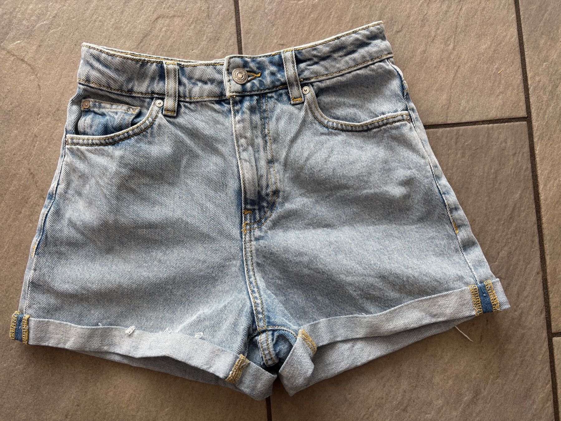 Mango Jeans: Mango Shorts Bermuda, Denim, Gr. 32 – Usato da Sins venduto da sinserin