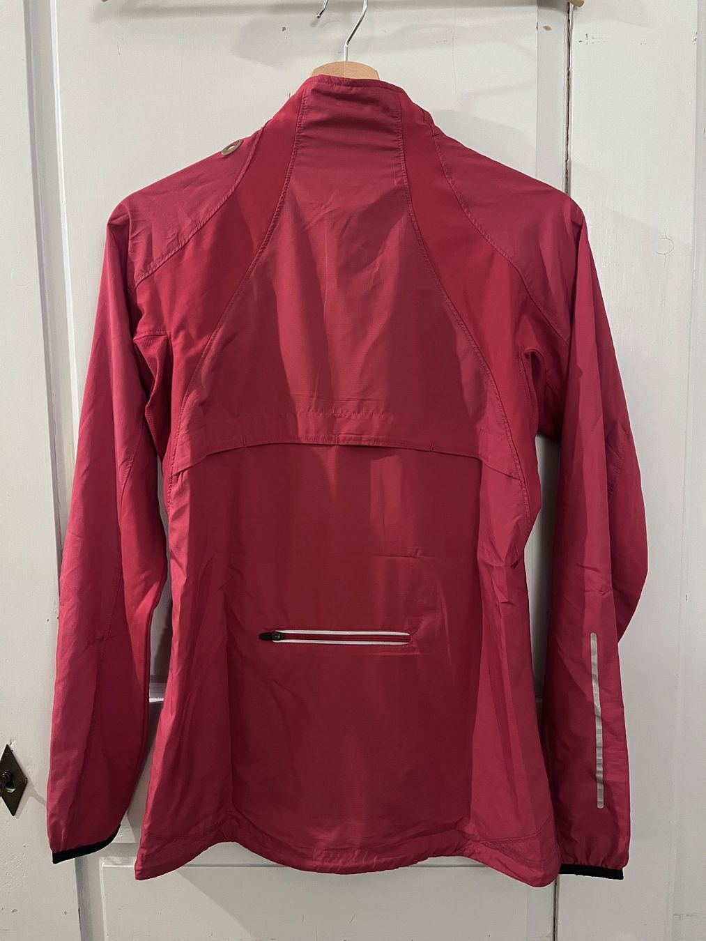 Asics Jacken: Laufjacke / Asics / 36 – Gebraucht aus Zürich von laudomai 1