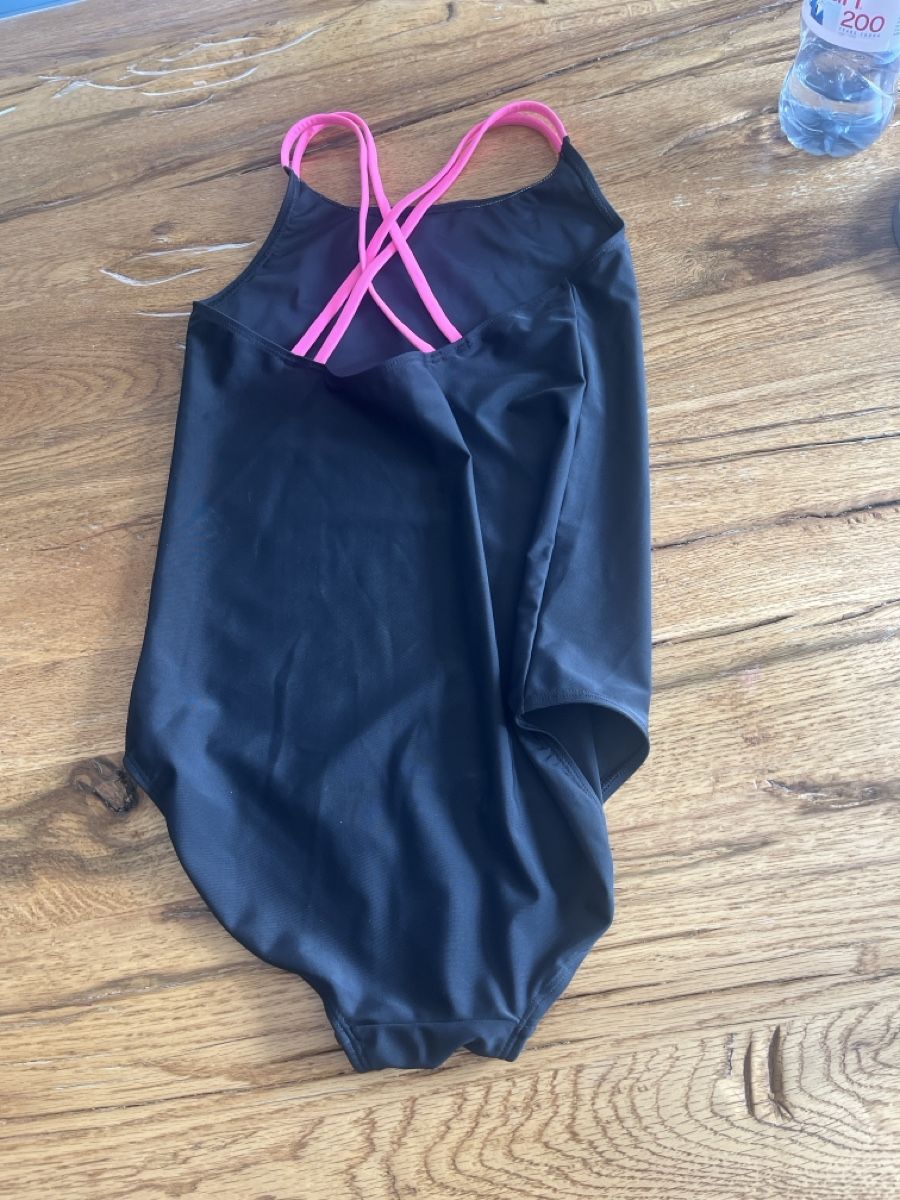 Next Maillots de bain: Next Badekleid NEU Gr 166 – Neuf (Voir description) à Detligen par Carina_1981 1