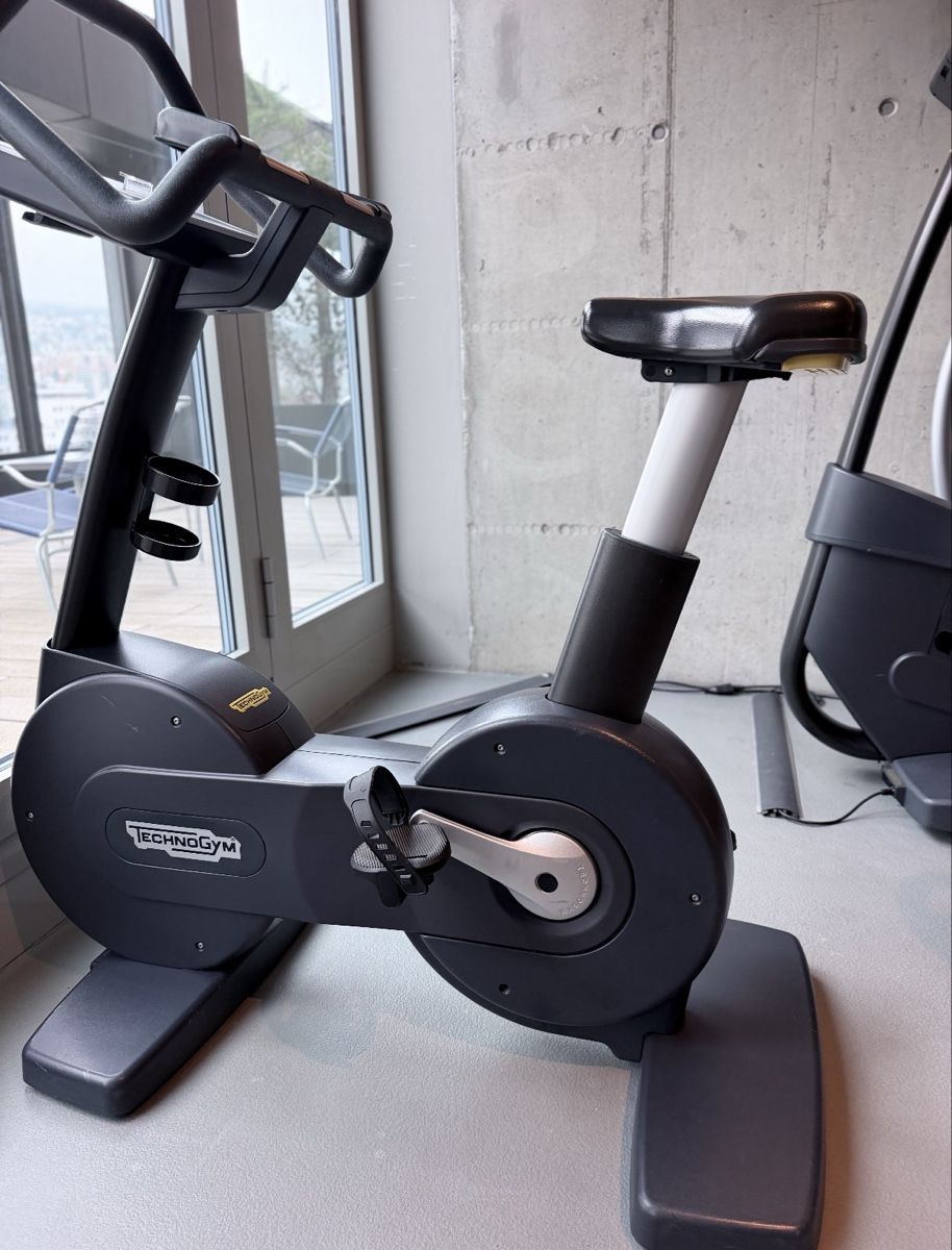 Technogym Hometrainer: Technogym Bike Forma – Defekt aus Wangen ZH von Lumei89 2