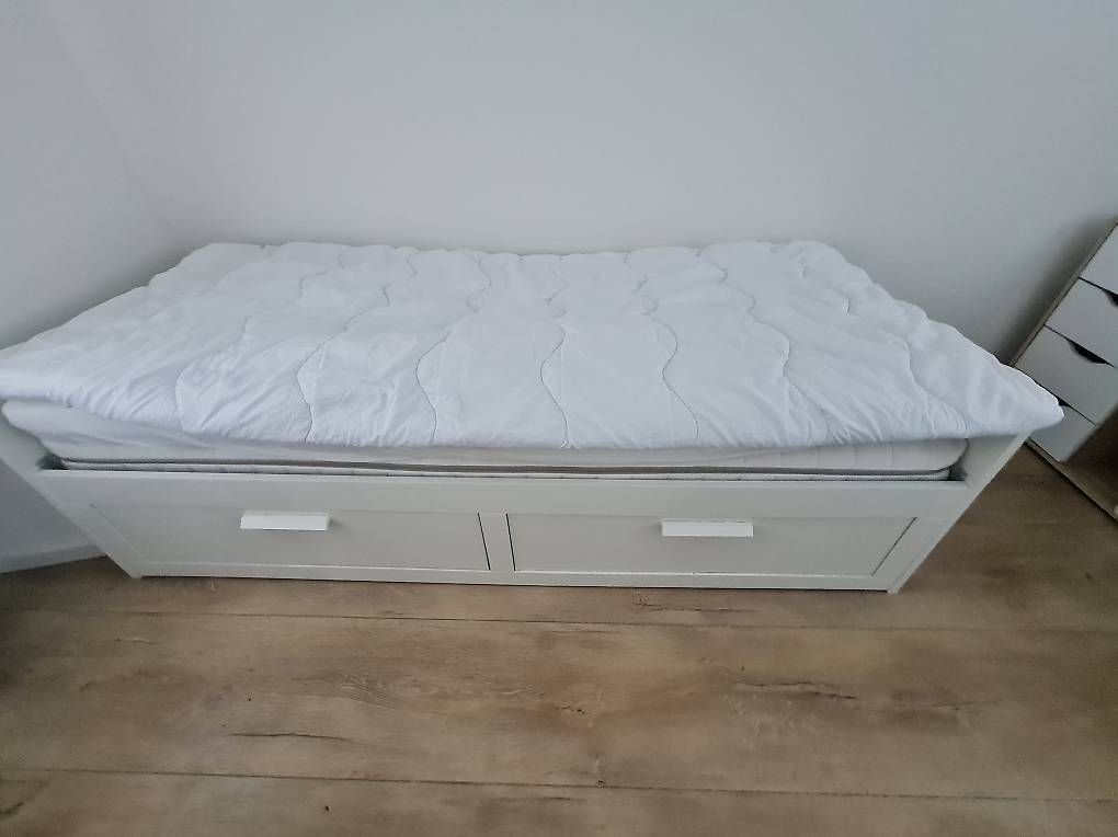 Scaffali: Regalo mobili  – Usato da Roveredo GR venduto da Eli_995 3