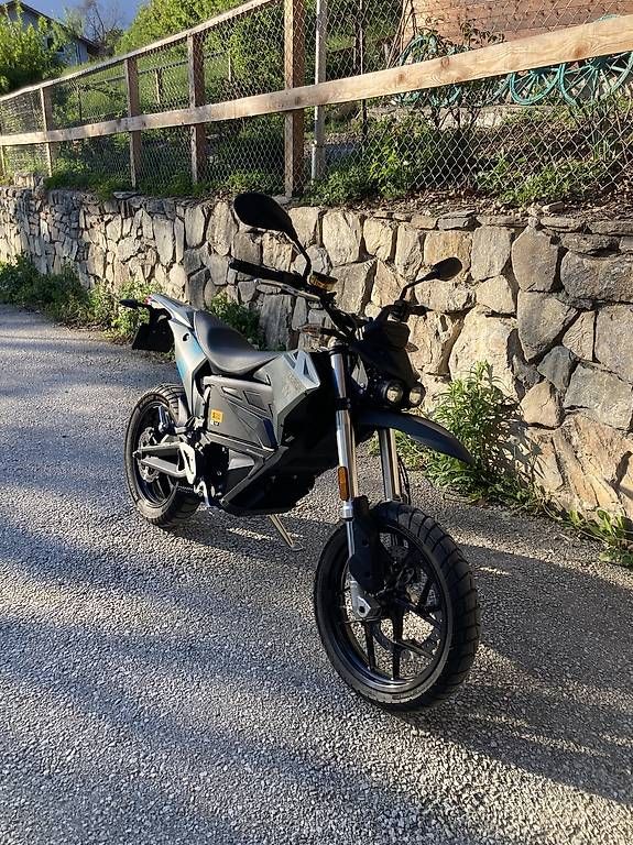 Zero Motorcycles Strasse: Moto électrique ZERO FXS – Gebraucht aus Fortunau (Ayent) von metraspliff