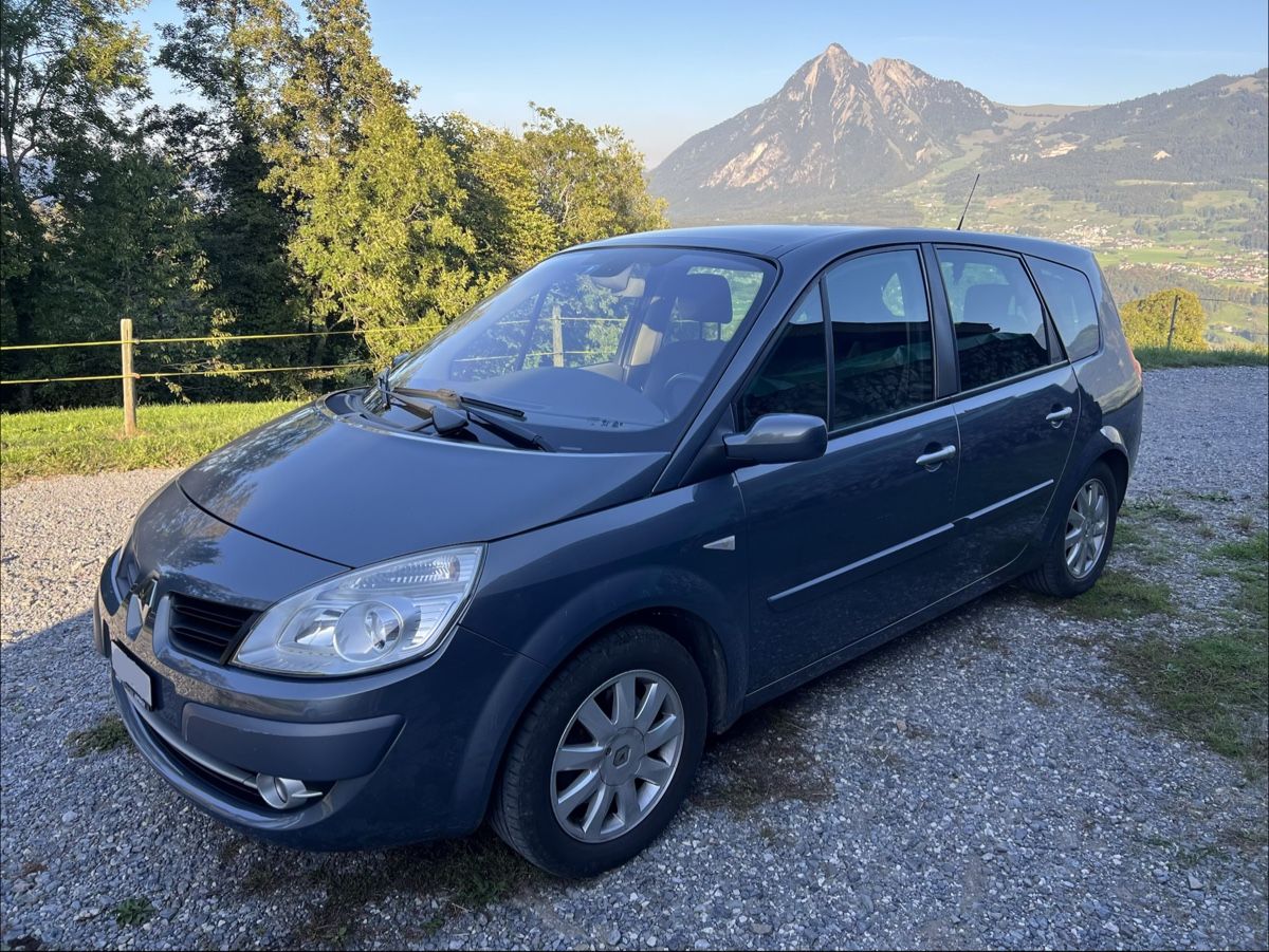 Autos: Renault Mégane Sénic ll – D'occasion à Sachseln par raffika91