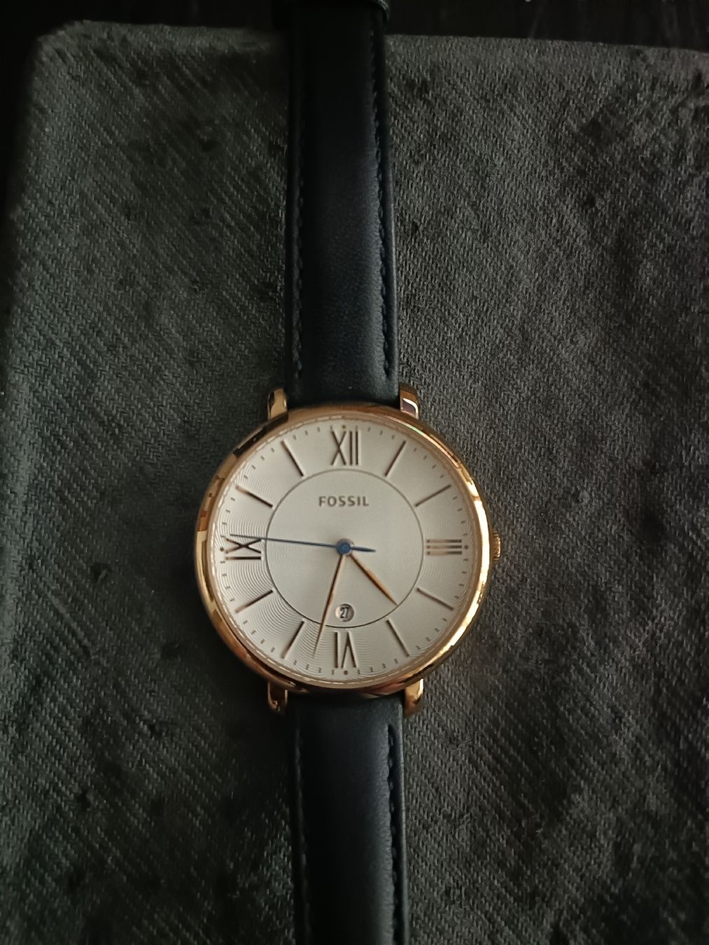 Fossil Uhren: Fossil Uhr Damen Lederarmband – Gebraucht aus Chur von 2HandSoul