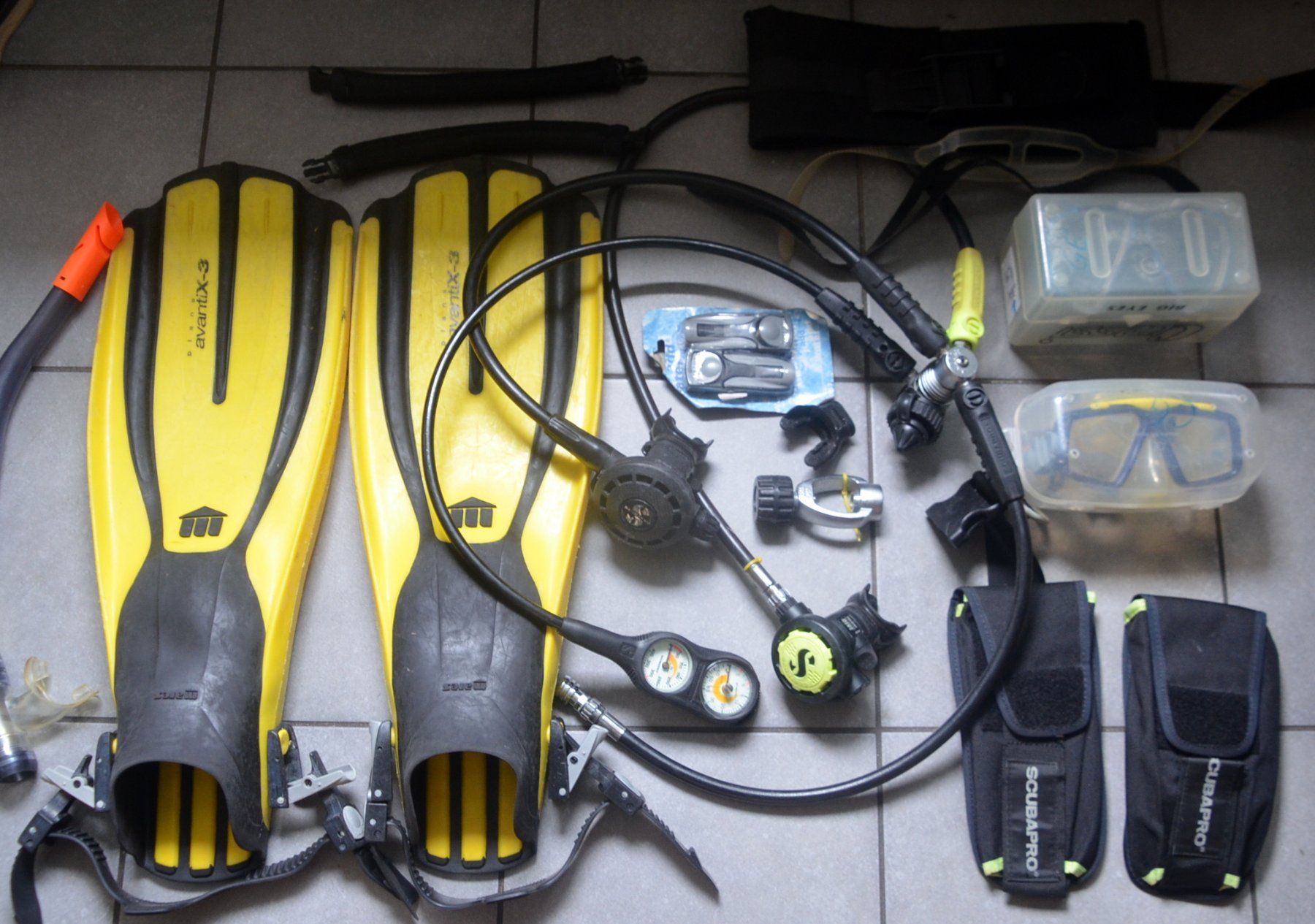 Scubapro Respiratori & Giubbotti: ScubaPro Mares Cressi Taucherset / Kit de plongée – Usato da Collonges venduto da arashee 3