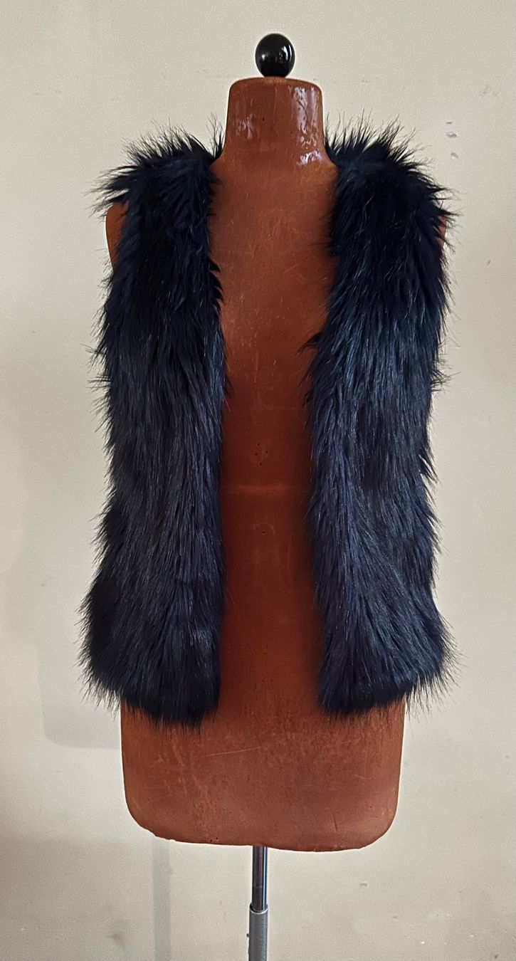 Gilets & Westen: Gilet faux fur 34 – Gebraucht aus Ipsach von Lary_Sommer