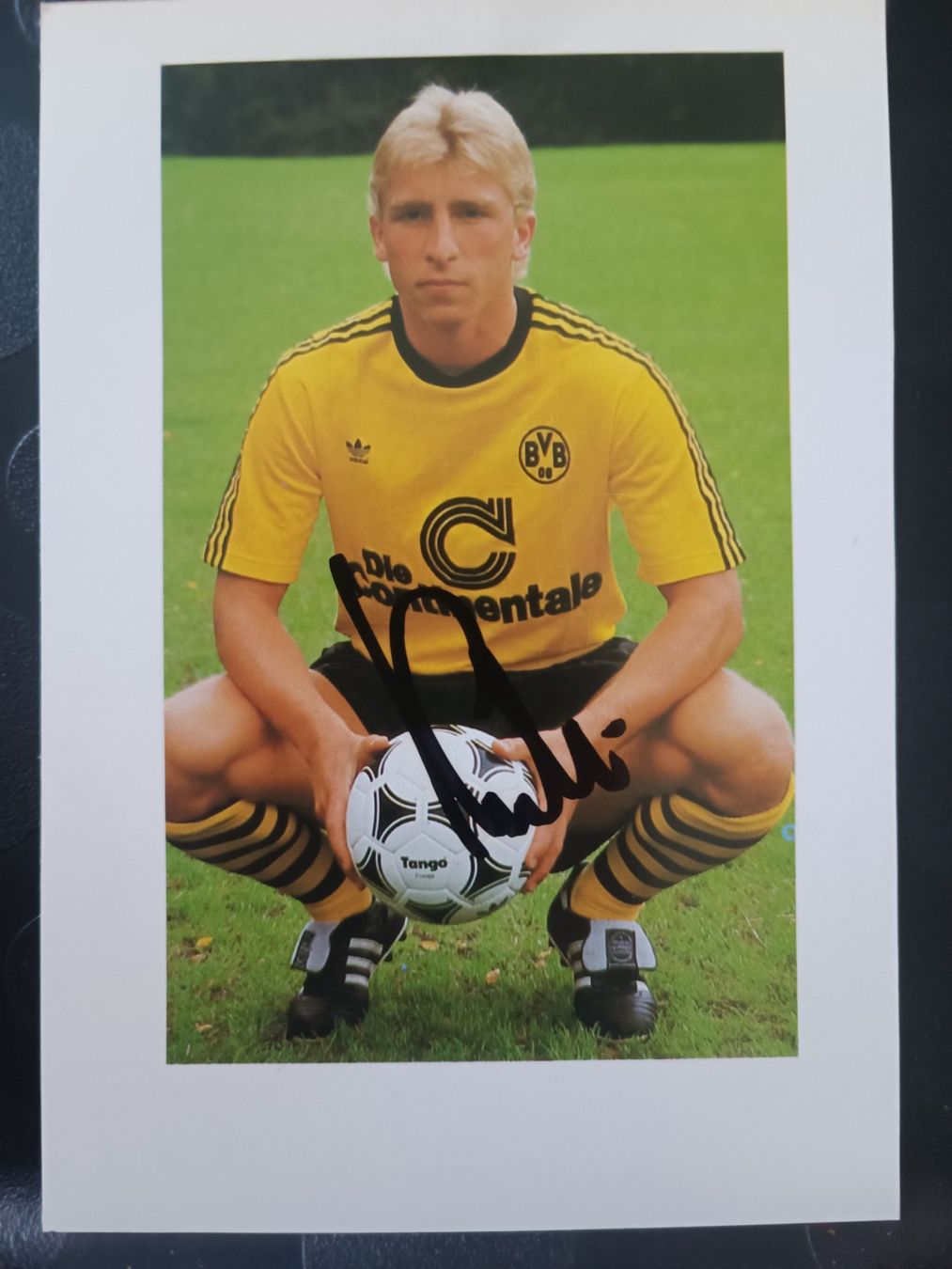 Autografi: Günter Kutowski - handsigniert BVB - Borussia Dortmund – Usato da Menziken venduto da Artographs