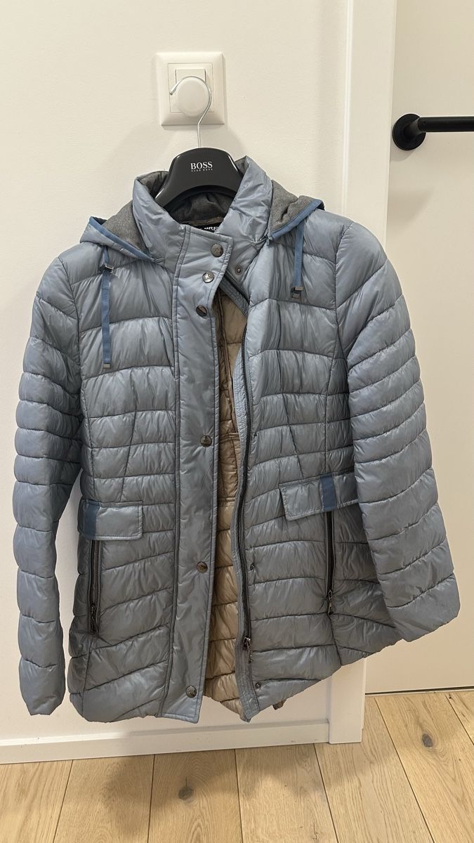 Gil Bret Giacche: Gil Bret Light Blue Padded Jacket, Size 38, New – Nuovo (secondo la descrizione) da Troinex venduto da AnnaAbanin 1
