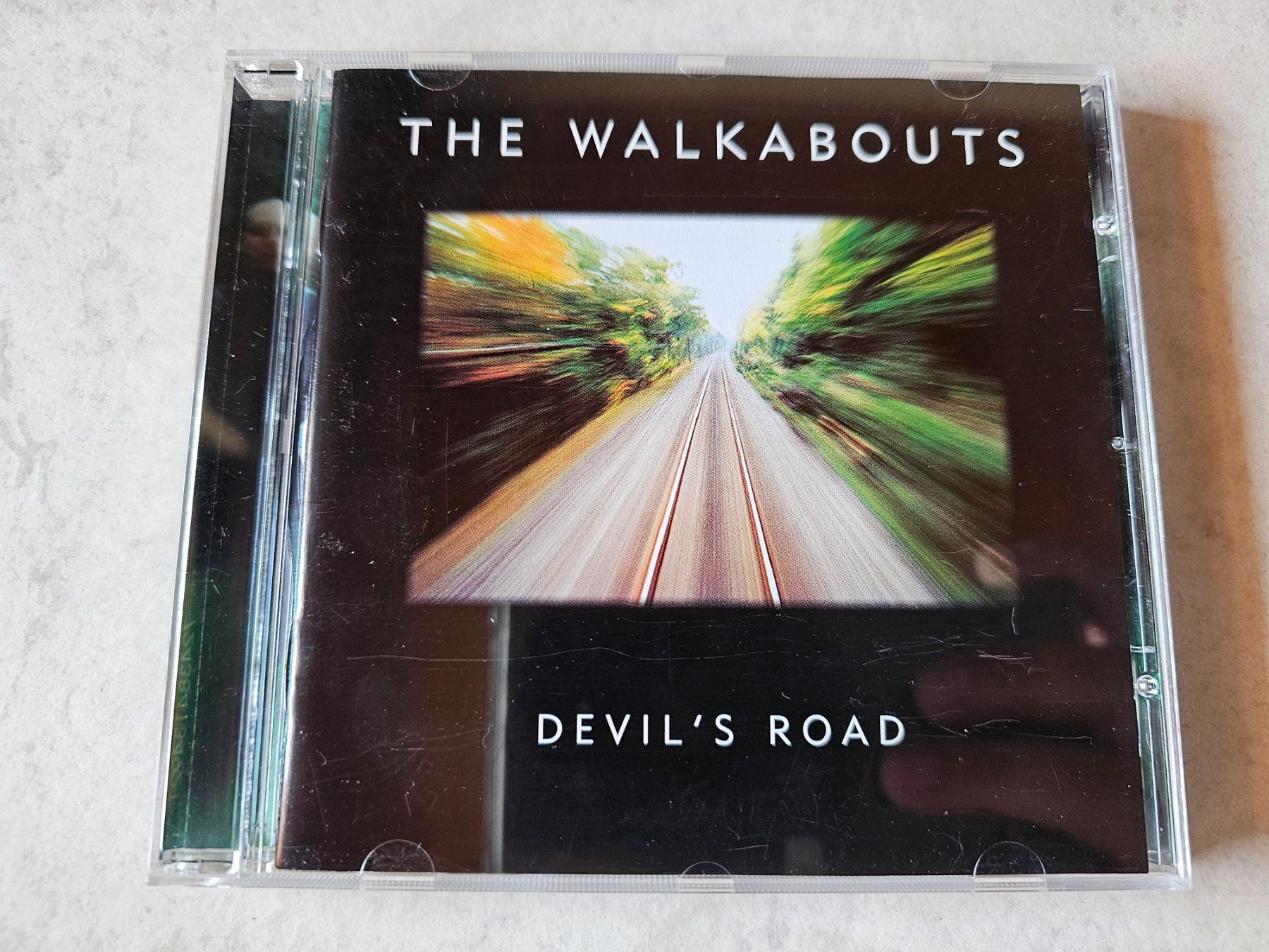 CD: The Walkabouts  -  Devil's Road  /  (Alternative Rock) – Usato da Schneisingen venduto da backstore24