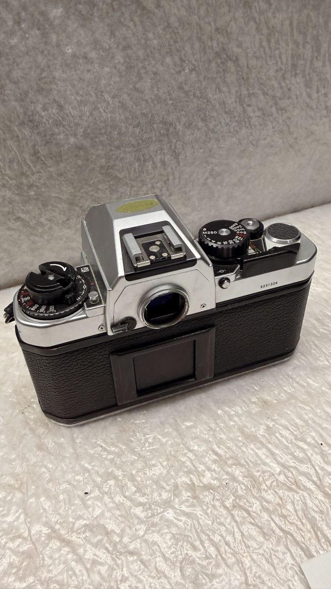 Nikon Fotocamera: Klassische Nikon FA Spiegelreflexkamera! – Difettoso da Rotkreuz venduto da perlengott 2