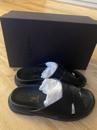 Valentino Garavani Ledersandalen schwarz, Gr. 41