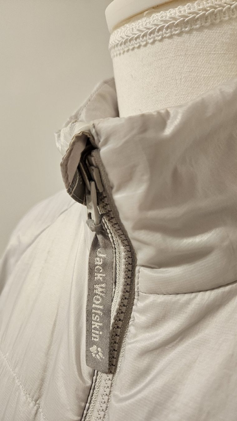 Jack Wolfskin Jacken: Jack Wolfskin Steppjacke grau Grösse M – Gebraucht aus Schaan von car_wrv2 2