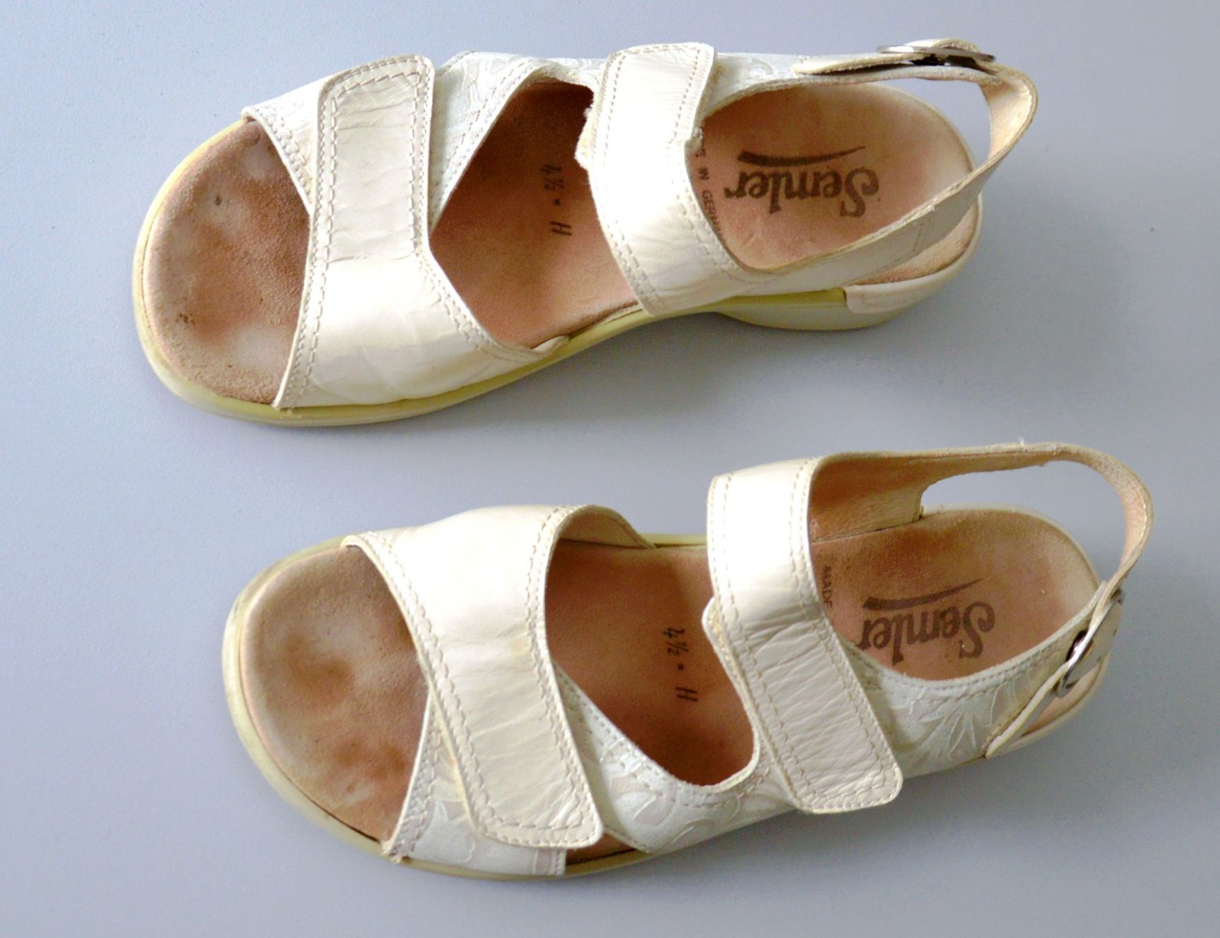 Damenschuhe: Damen-Sandale – Gebraucht aus Geroldswil von K_42 2