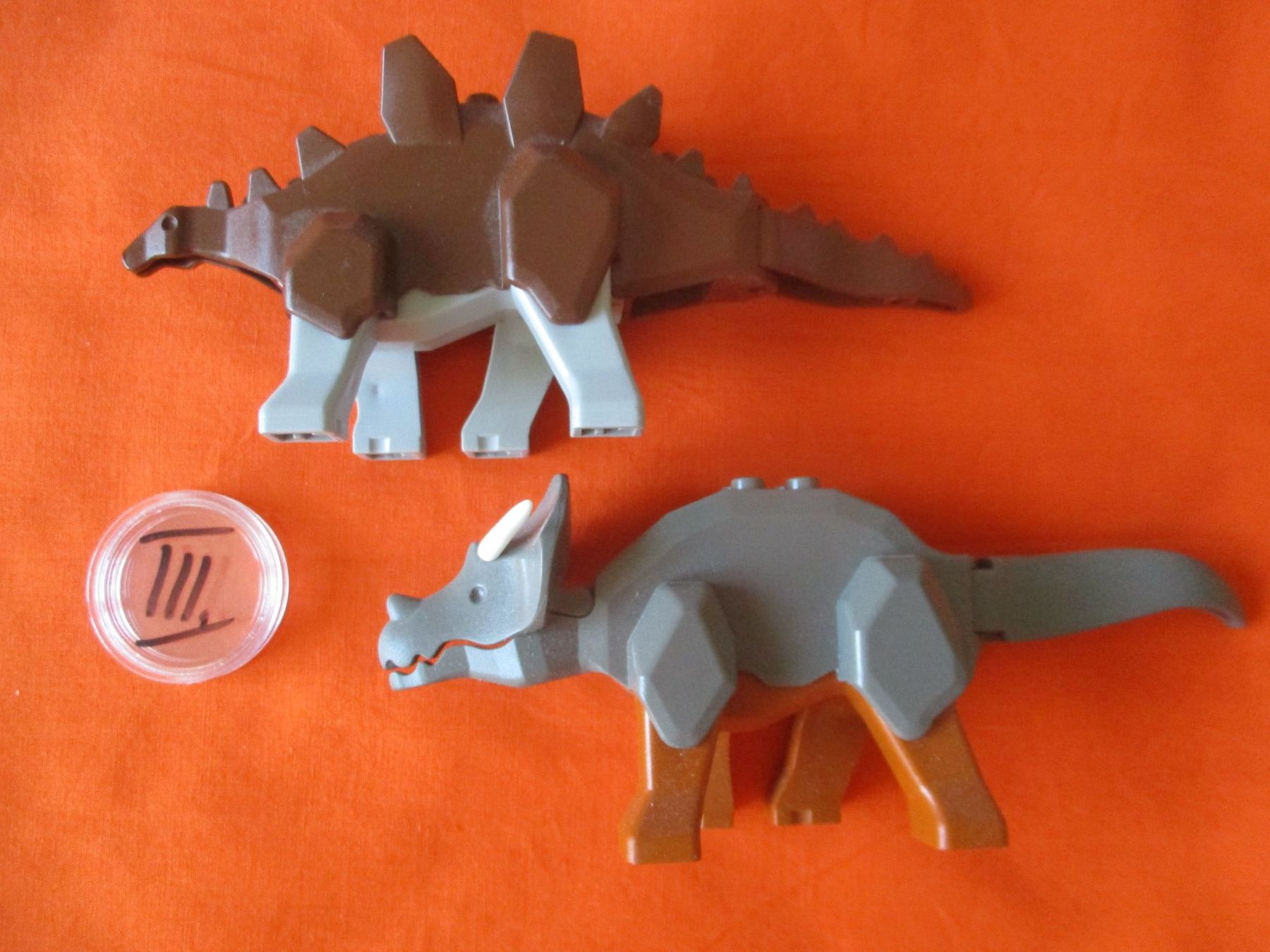 Lego Giocattoli: 2 Lego Dinosaurier – Usato da Birsfelden venduto da alles-muss-raus