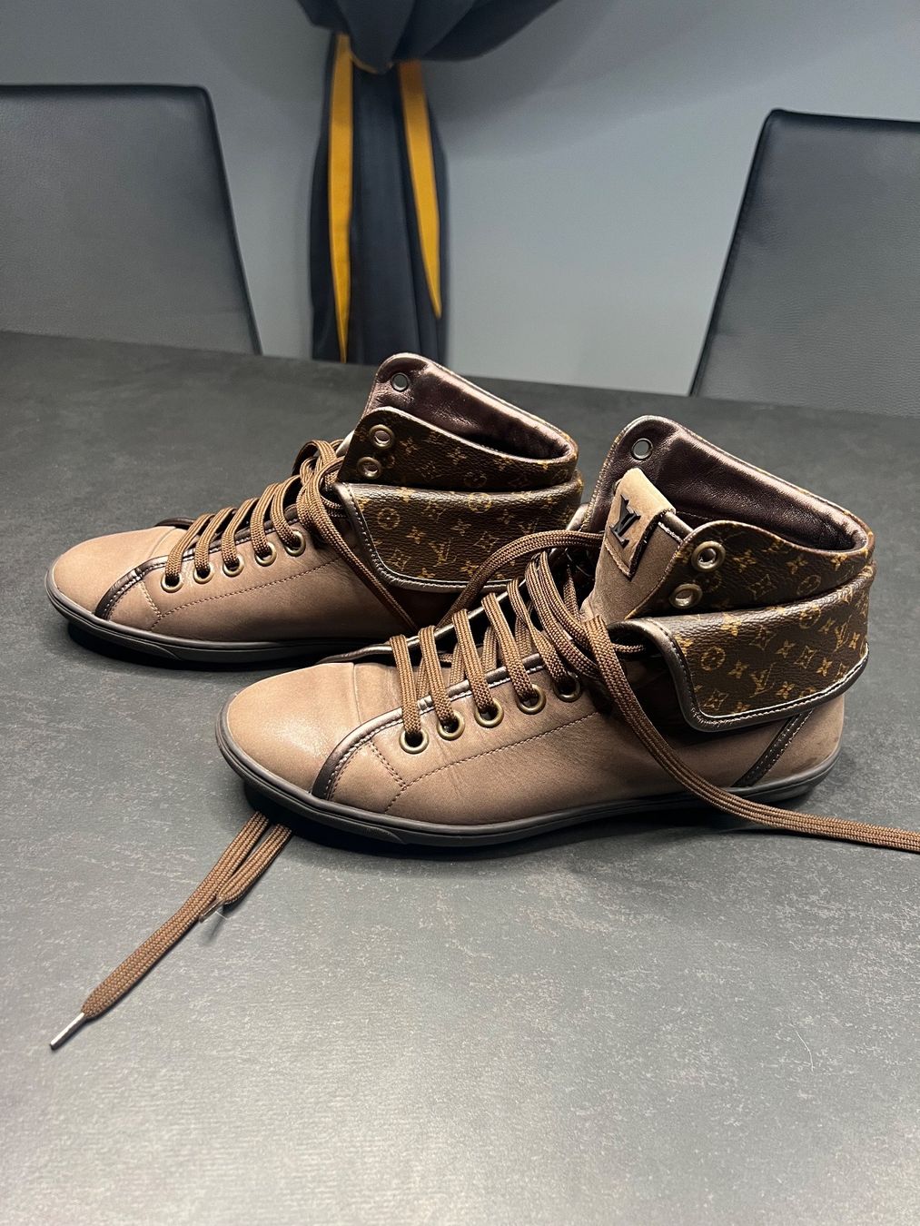 Louis Vuitton Scarpe da donna: Louis Vuitton Damenschuhe Gr 37.5 – Usato da St. Gallen venduto da ProtoPlex 1