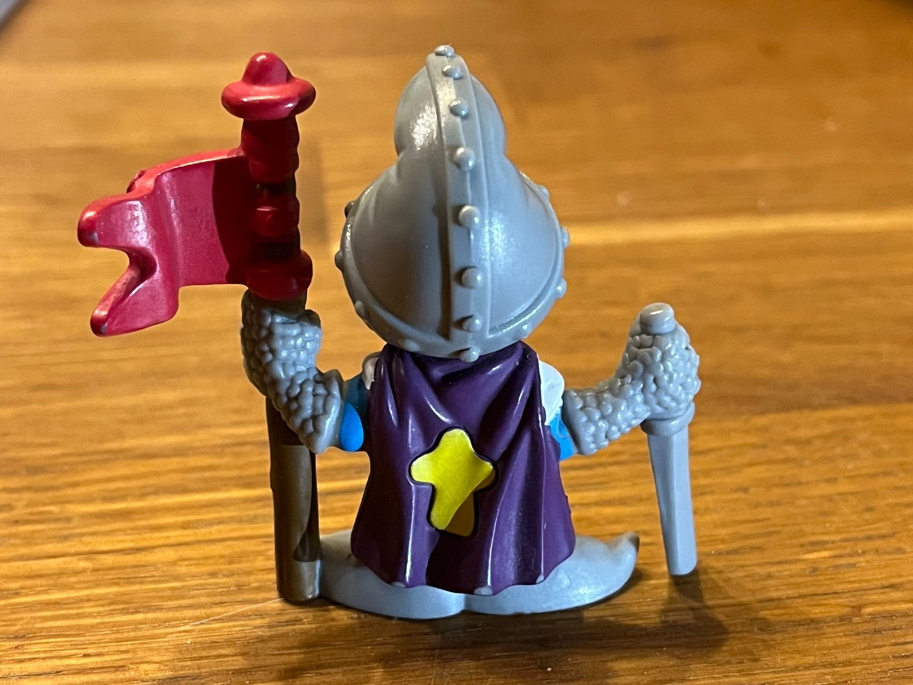 Statuette: Ritter Schlumpf mit Banner – Usato da Bauma venduto da Budgerigar 2