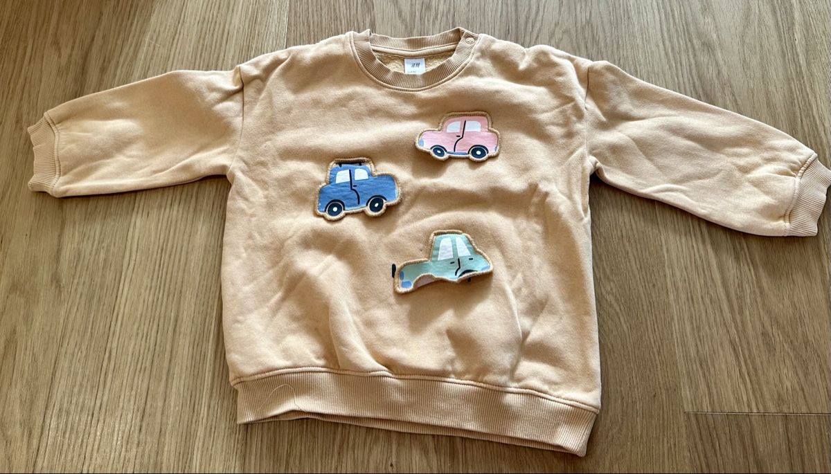 H&M Maglioni & Felpe: Kinder Pullover mit Autos Grösse 92 hellorange – Usato da Untersiggenthal venduto da sil_td6n