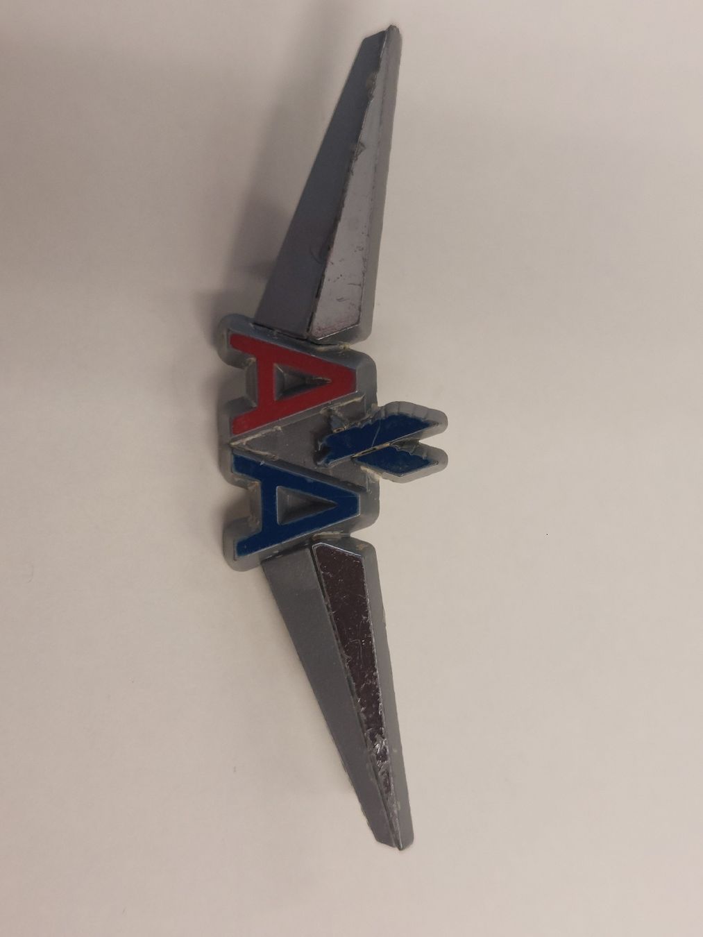 Placchette & Badge: Pin American Airlines – Usato da Zürich venduto da shimibene