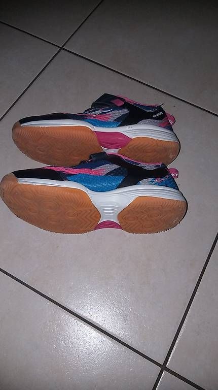 Scarpe per ragazze: Hallenschuh, Turnschuh – Usato da Wangen ZH venduto da oky-doky 1