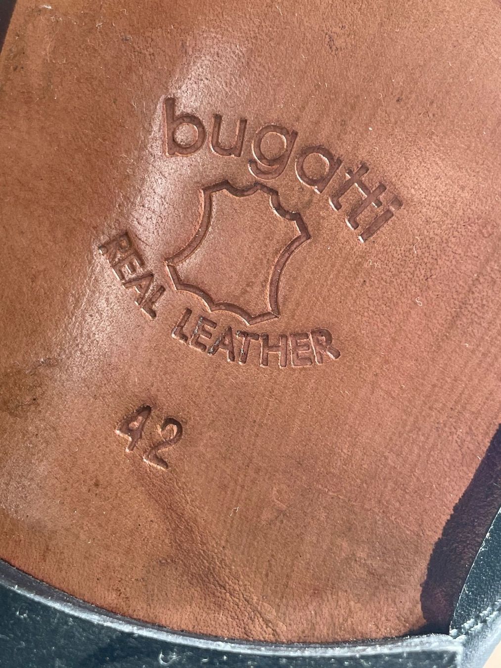 Bugatti Scarpe da uomo: Bugatti Slipper schwarz Leder Gr. 42 - Neu ! – Nuovo (secondo la descrizione) da Rothenfluh venduto da Ron999 2