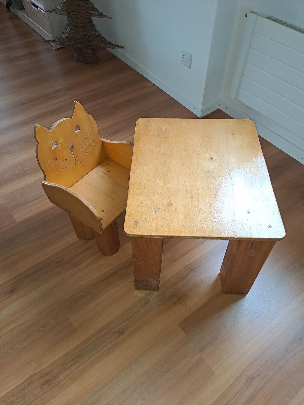 Tischset: Kinder-Tischset mit Katzenmotiv, Holz. – Gebraucht aus Uster von PierGiak