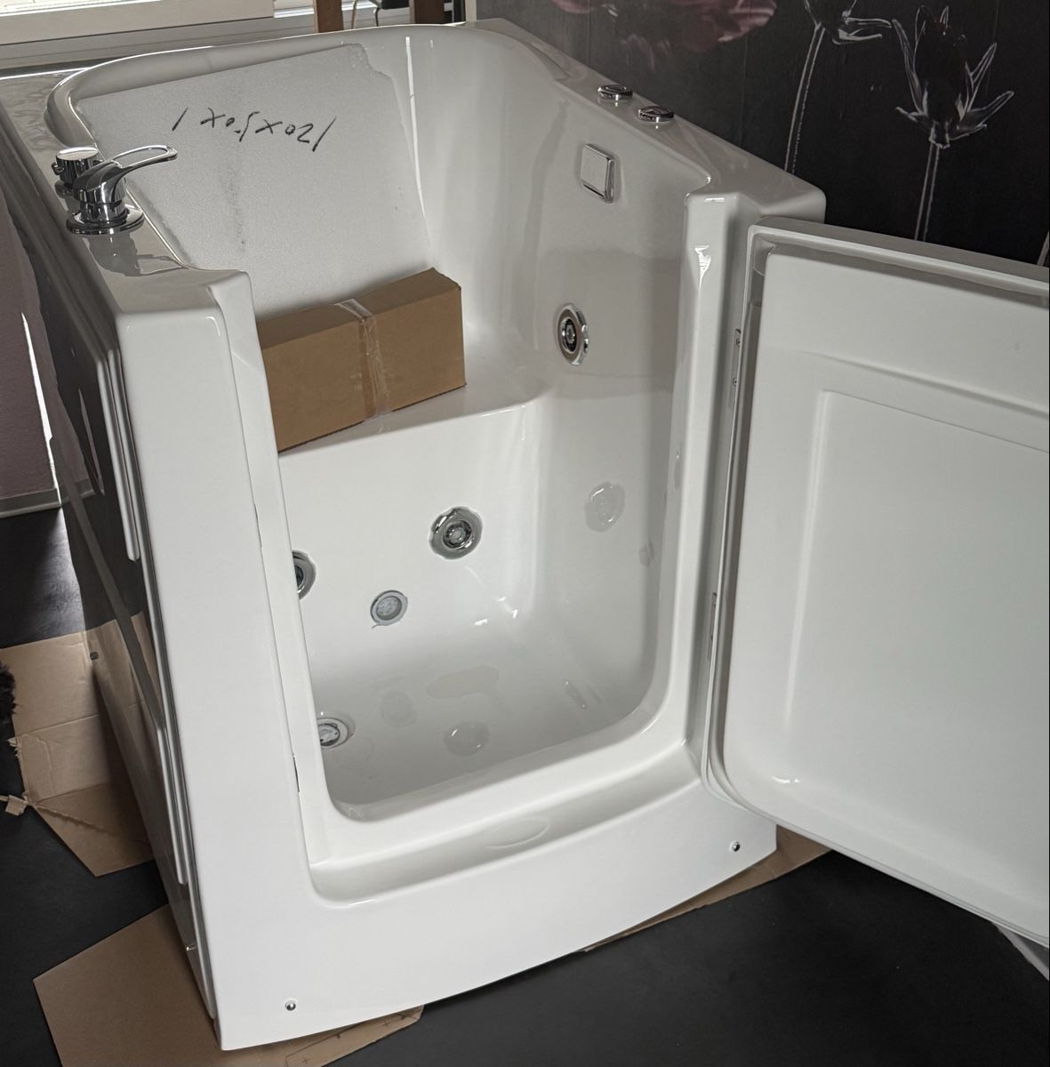 Vasche da bagno: Seniorenbadewanne - 80x94x101cm – Nuovo e nell'imballaggio originale da Emmenbrücke venduto da Ibor0 3