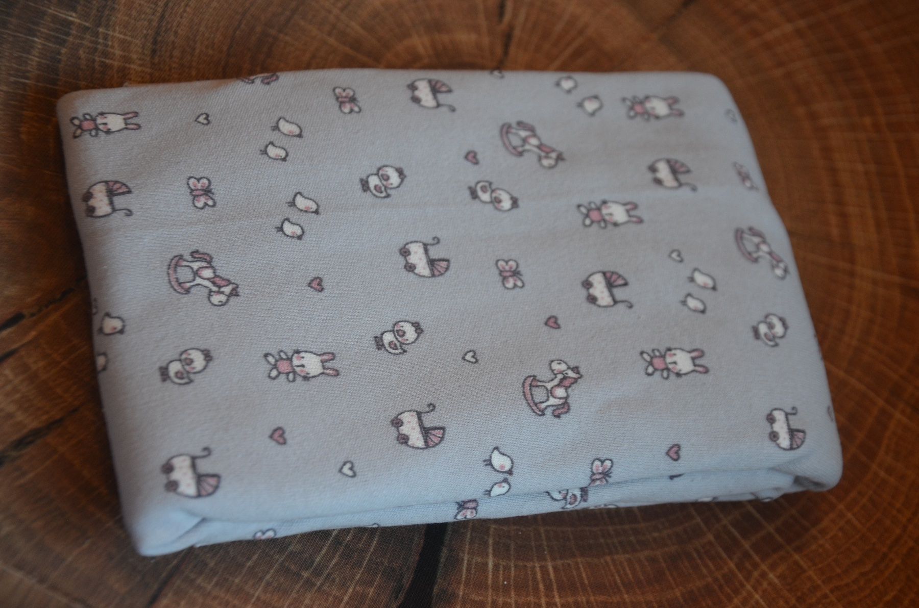 Tessuti: STOFF RESTE JERSEY - 90X75 – Nuovo e nell'imballaggio originale da Chiasso venduto da Dolly015