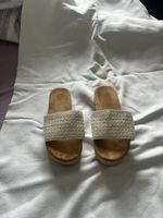 Pantoletten Beige