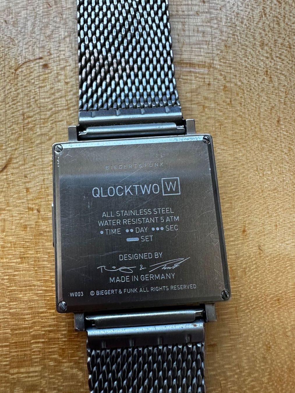 Qlocktwo Classic Qlocktwo Batterie Qlocktwo Clock Qlocktwo Classic