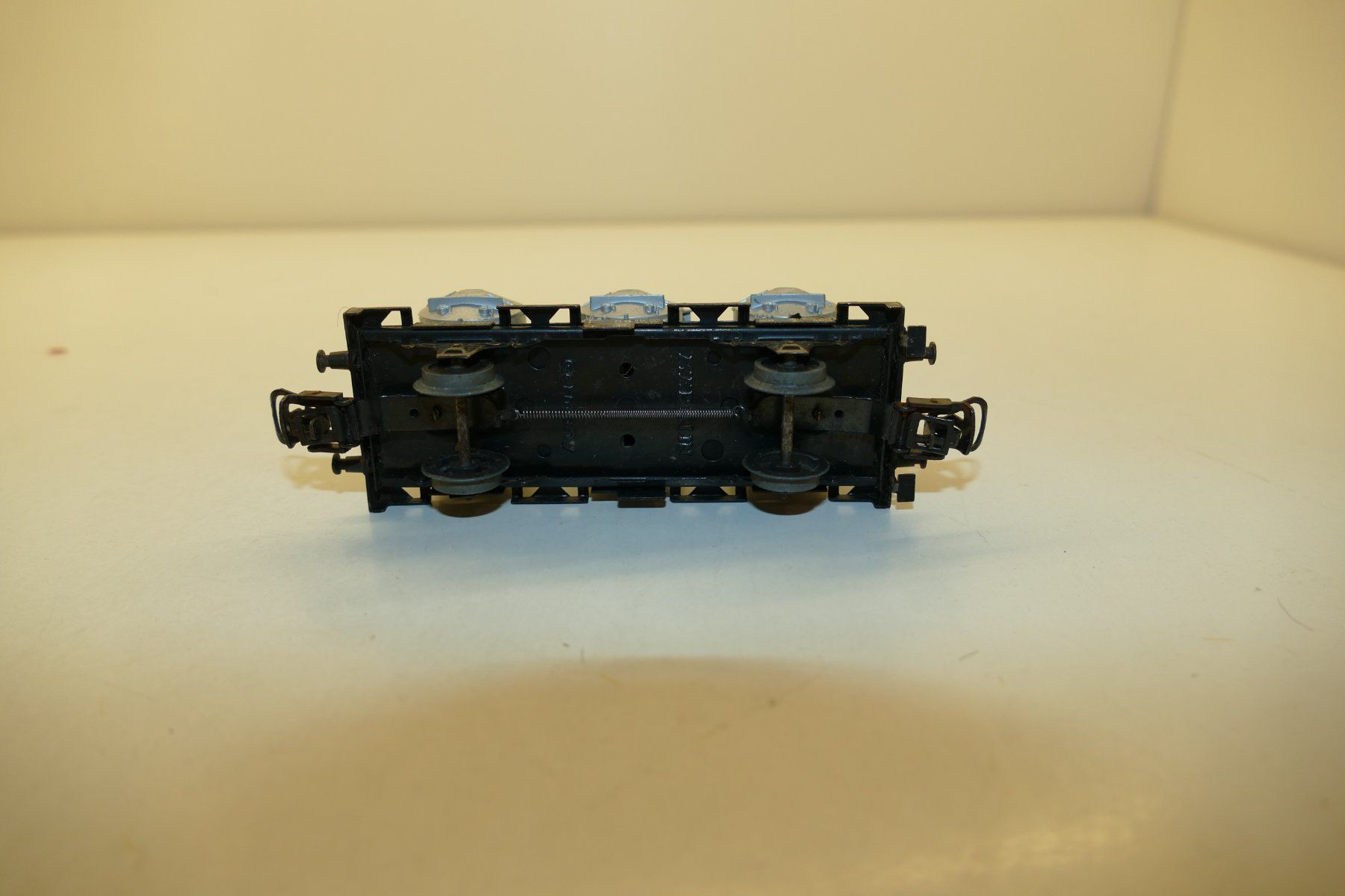 Märklin Modellini di ferrovie: Märklin H0: DB Behältertragwagen Bayer – Usato da Niederhasli venduto da rail-duerst 5