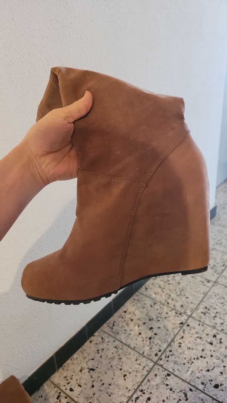 Scarpe da donna: Damen Stiefel Braun Keilabsatz Grösse 38 – Usato da Brugg AG venduto da Ela_Obi 2