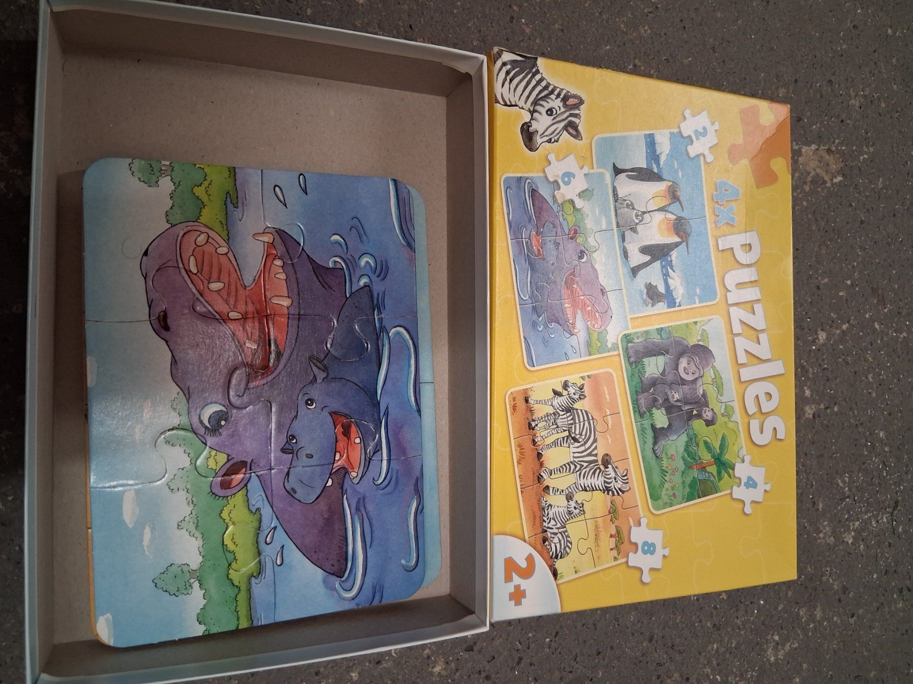 Puzzle: Hello Kitty Würfelpuzzle Clementoni und 2 Putzle – Usato da Luzern venduto da phi_s57s 2