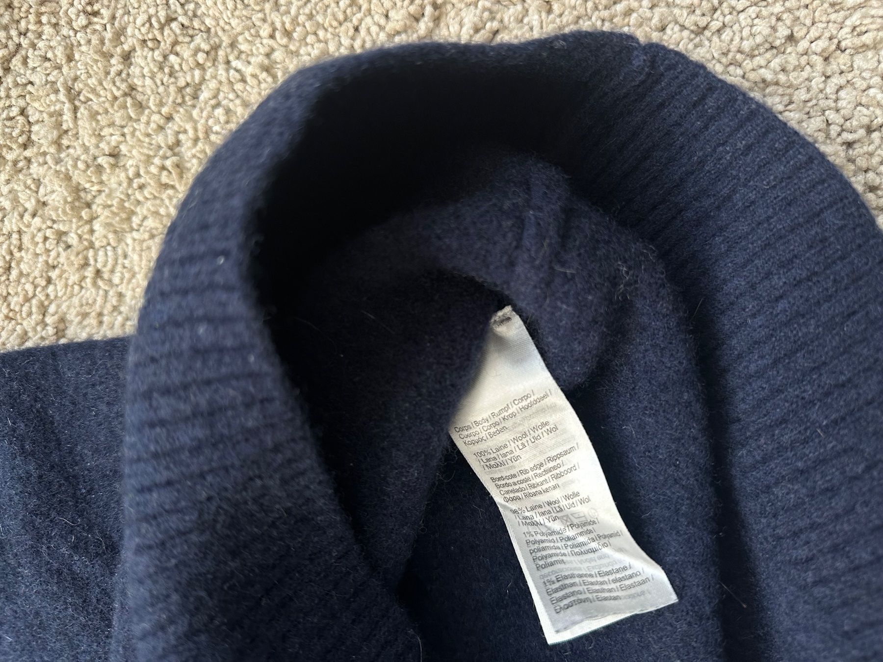 Lacoste Pullover & Sweatshirts: Warmer Lacoste Wollpullover, Grösse 4, Dunkelblau – Gebraucht aus Basel von Oloir 3