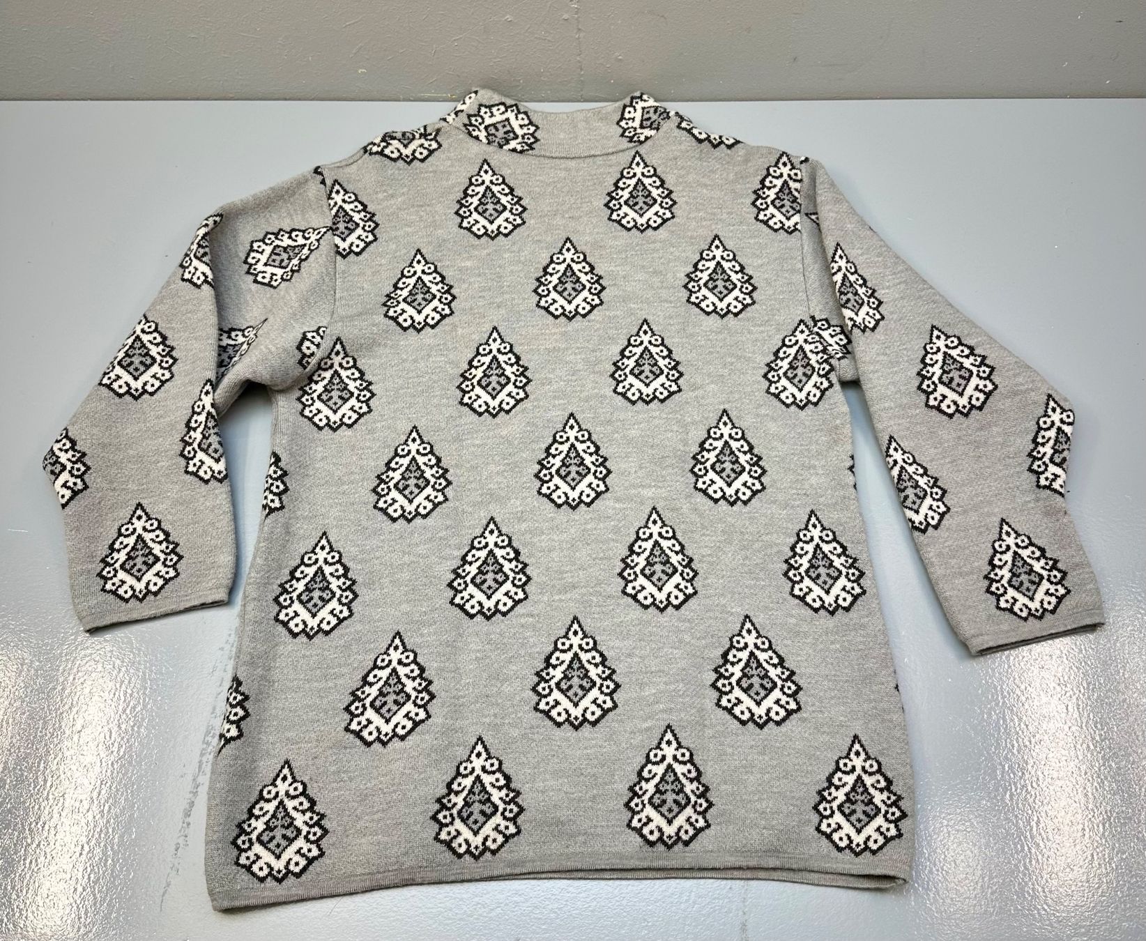 Pullover & Sweatshirts: PULLOVER #124 AB 1.- !!! – Gebraucht aus Zürich von NIKI777