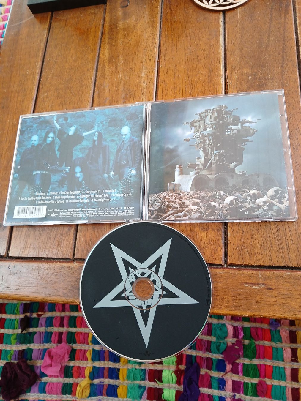 CD: dimmu borgir- death... – Usato da St-Cergue venduto da VeganWarrior