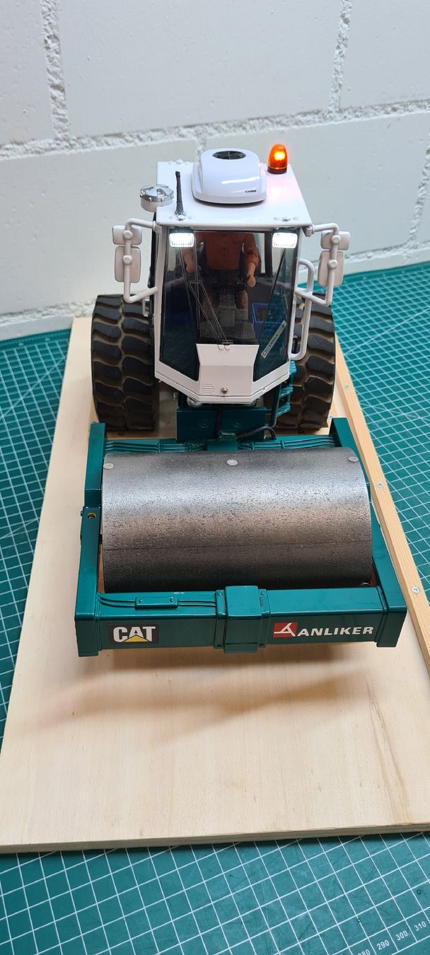 Caterpillar RC Modellbau: Rc Walzi – Gebraucht aus Büron von Heu2 2