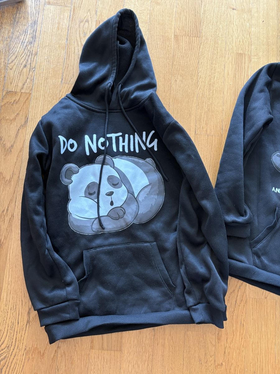 Pullover & Sweatshirts: 2 schwarze Hoodie Pullover Panda Print Gr. 150 – Gebraucht aus Beromünster von msklef 4