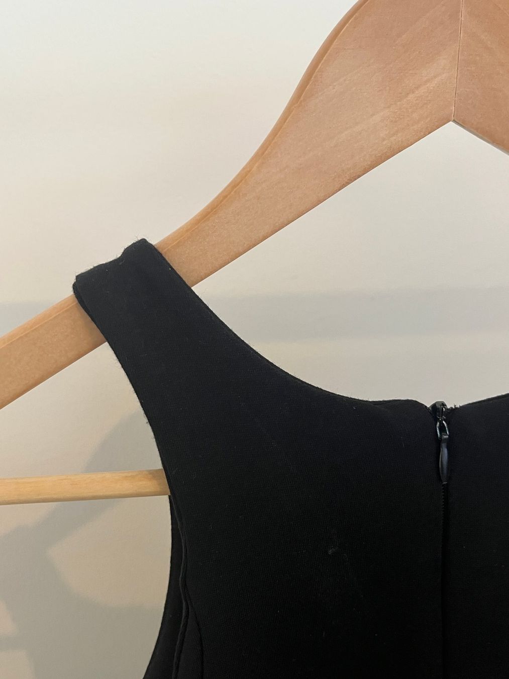 Guess Kleider: Robe noire, Guess – Gebraucht aus Savagnier von taianab 7