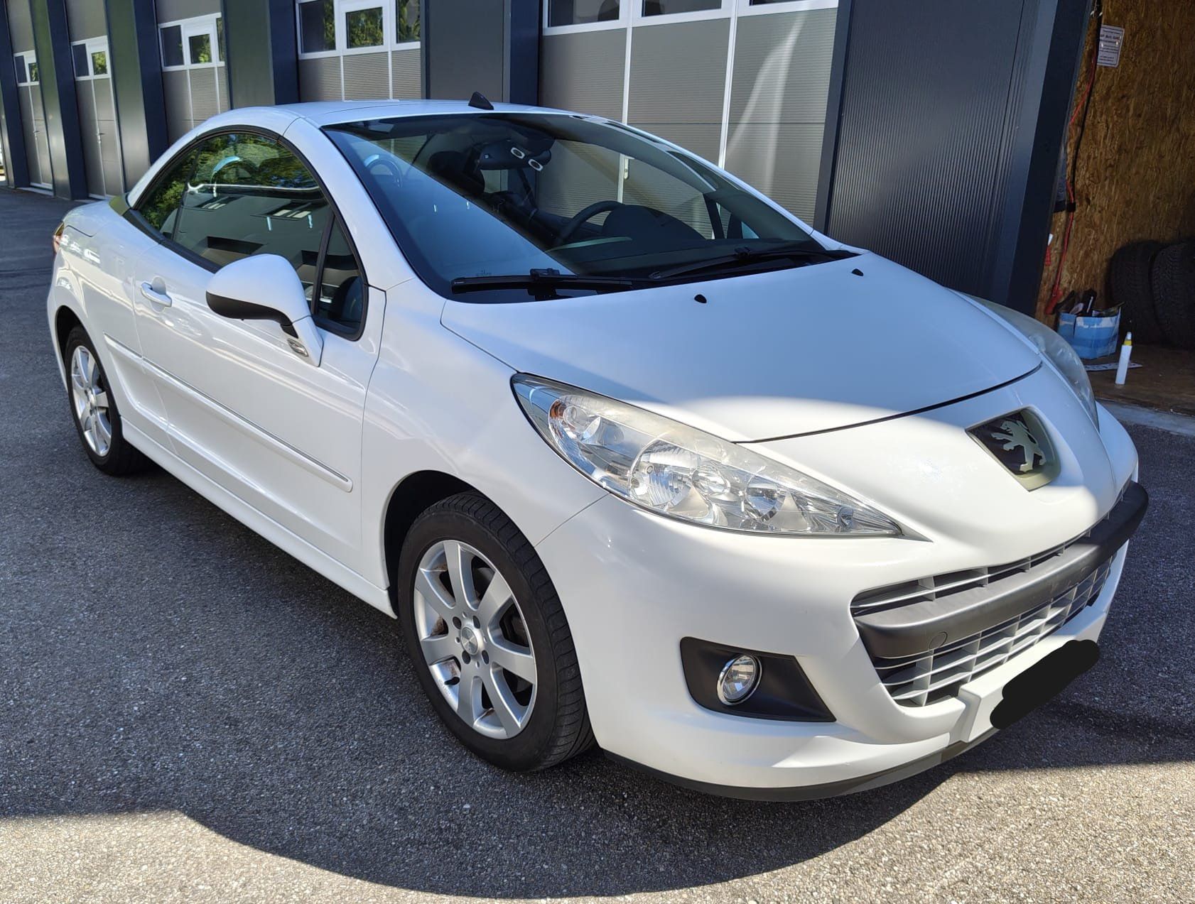 Peugeot Autos: Peugeot 207 CC – D'occasion à Halten par Deadeye01